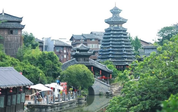 HẠ TƯ CỔ TRẤN – VẺ ĐẸP BÌNH YÊN GIỮA LÒNG QUÝ CHÂU