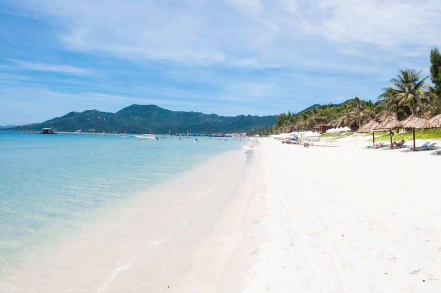 Quan Lạn – Hòn đảo hoang sơ giữa vịnh Bái Tử Long đang hút khách du lịch